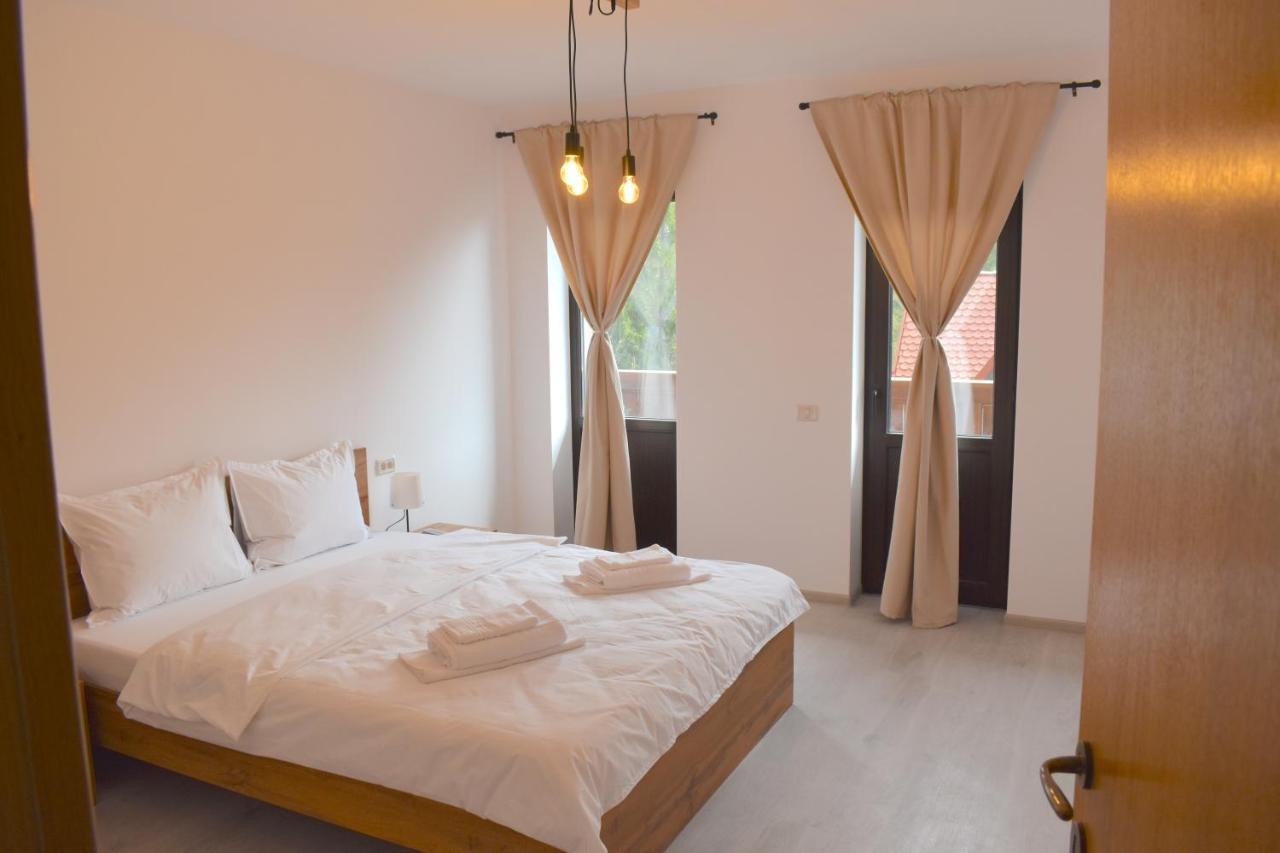 Cosy&Minimalistic Apartments - Haret Building Синая Экстерьер фото